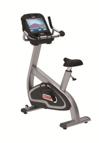 Das Star Trac E-UBe Upright Bike mit Entertainment System